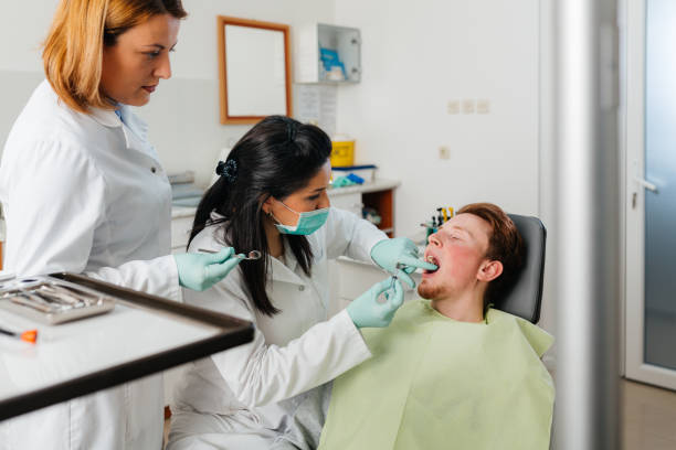 Best Emergency Tooth Extraction in Cut Off, LA